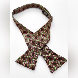 EUC Robert Talbott Green Geometric Pure Silk Bow Tie NBA Player Estate